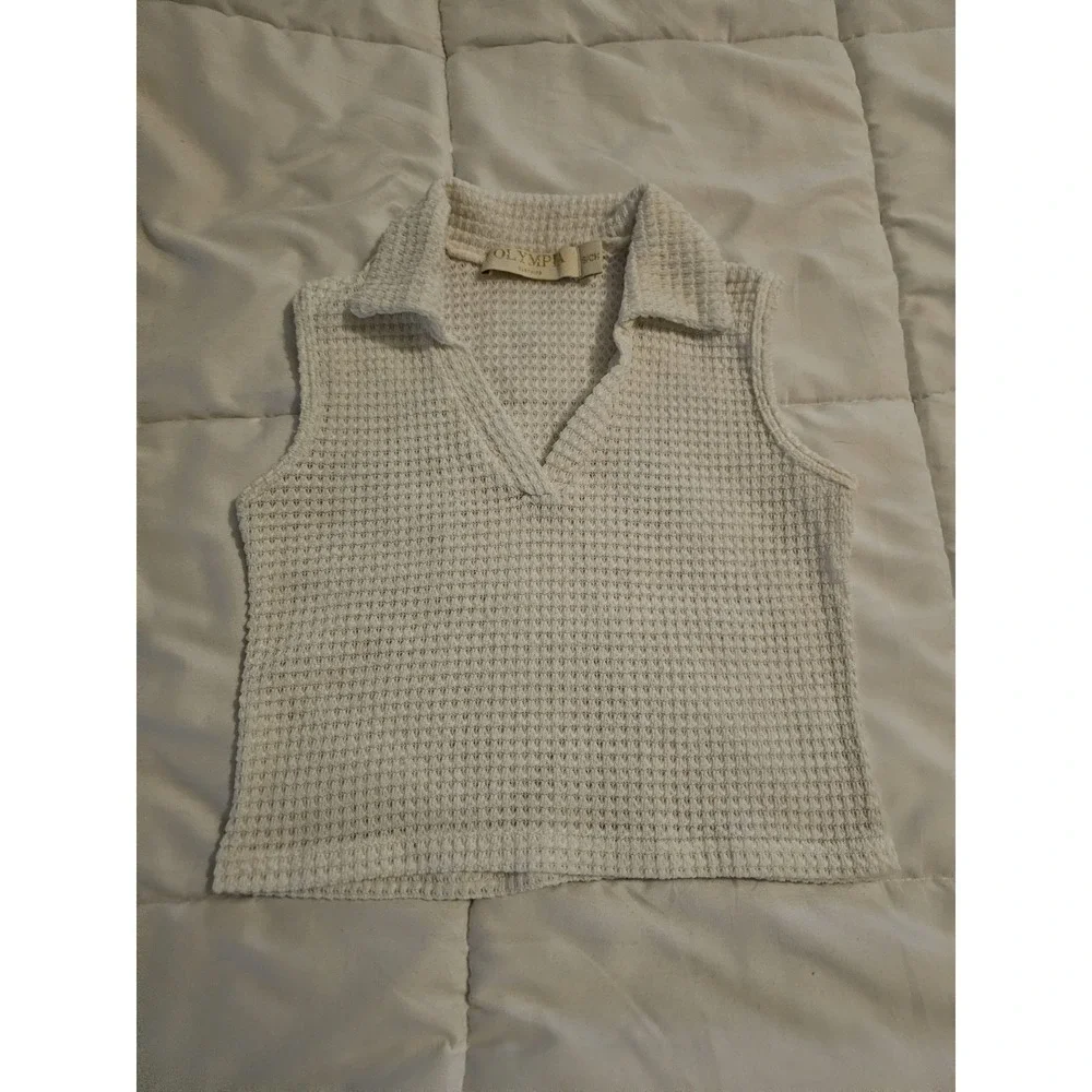 Olympia Clothing Womens Small Cream Knit Sweater Vest Sleeveless Collared‎